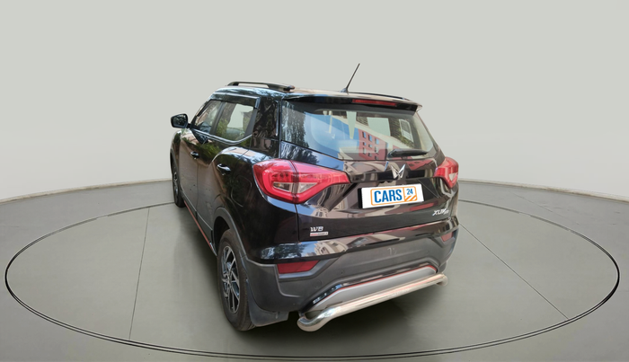 2024 Mahindra XUV300 W8 (O) 1.2 PETROL AMT, Petrol, Automatic, 22,104 km, exterior