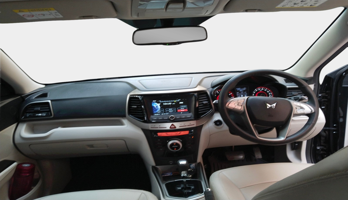 2024 Mahindra XUV300 W8 (O) 1.2 PETROL AMT, Petrol, Automatic, 22,104 km, interior