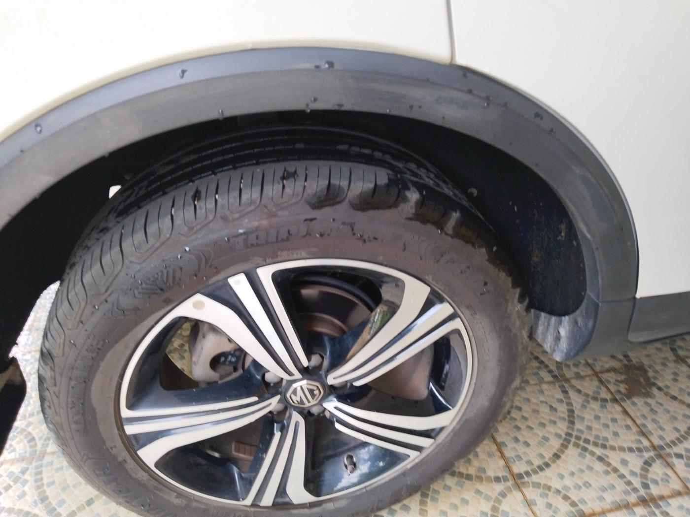 2022 MG ASTOR SHARP 1.5 MT, Petrol, Manual, 17,212 km, tyre