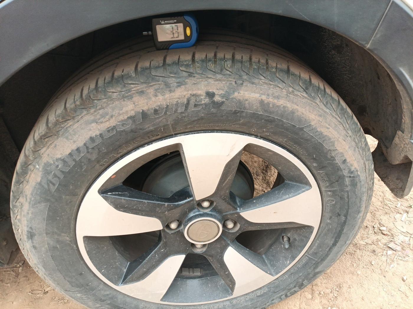 2019 Tata NEXON XZA PLUS PETROL DUAL TONE, Petrol, Automatic, 70,090 km, tyre