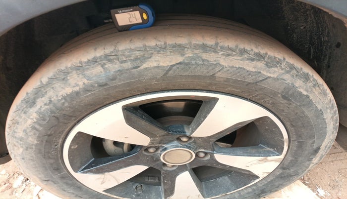 2019 Tata NEXON XZA PLUS PETROL DUAL TONE, Petrol, Automatic, 70,090 km, tyre