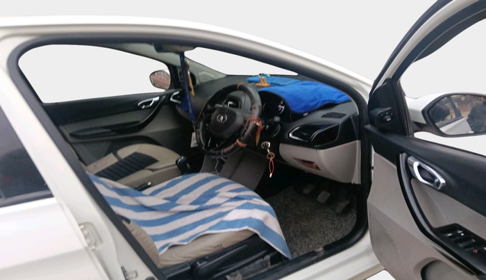 2018 Tata Tiago XZ DIESEL, Diesel, Manual, 1,13,304 km, interior