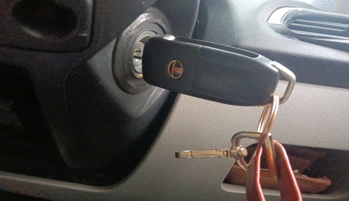 2018 Tata Tiago XZ DIESEL, Diesel, Manual, 1,13,304 km, interior