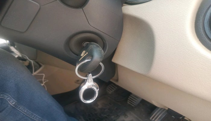 2016 Nissan Terrano XL (D), Diesel, Manual, 2,11,446 km, interior