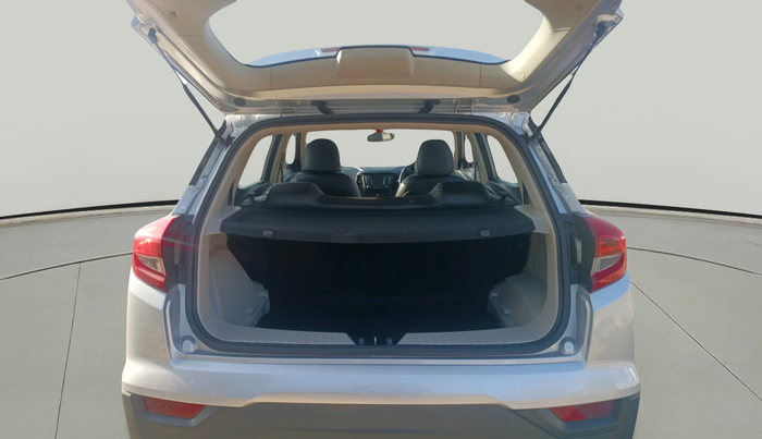 2022 Mahindra XUV300 W4 1.2 PETROL, Petrol, Manual, 32,557 km, exterior