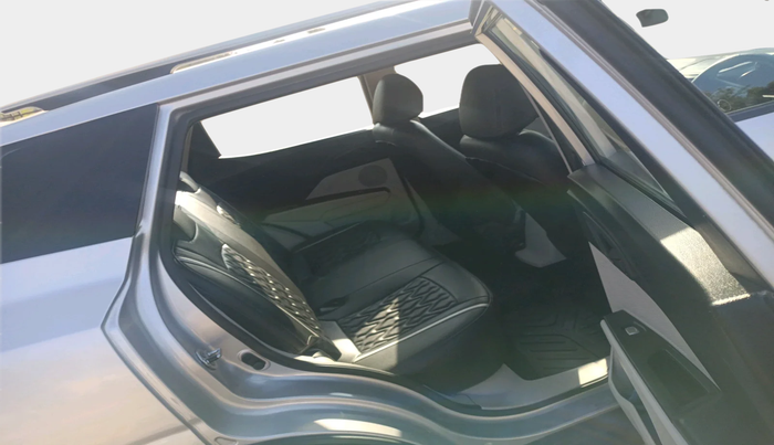 2022 Mahindra XUV300 W4 1.2 PETROL, Petrol, Manual, 32,557 km, interior