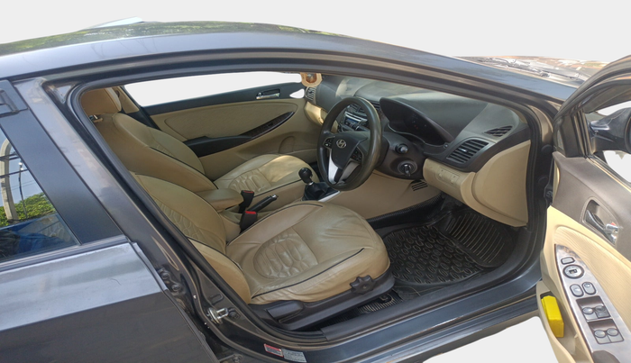 2012 Hyundai Verna FLUIDIC 1.6 CRDI SX, Diesel, Manual, 1,41,701 km, interior
