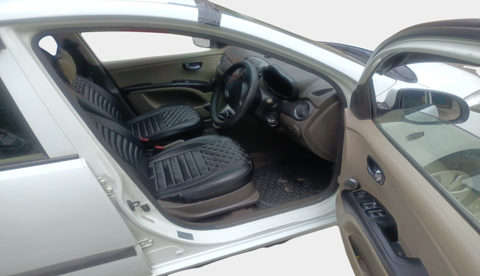 2012 Hyundai i10 MAGNA 1.2, Petrol, Manual, 68,829 km, interior