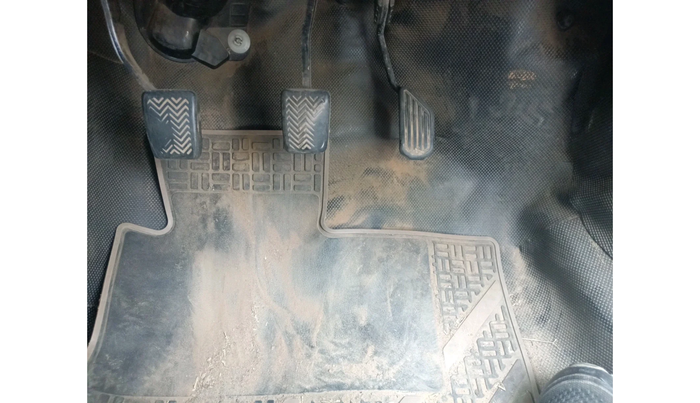 2014 Toyota Etios Liva GD, Diesel, Manual, 2,33,634 km, interior