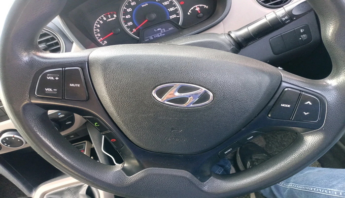 2019 Hyundai Grand i10 MAGNA 1.2 KAPPA VTVT, Petrol, Manual, 1,61,462 km, interior