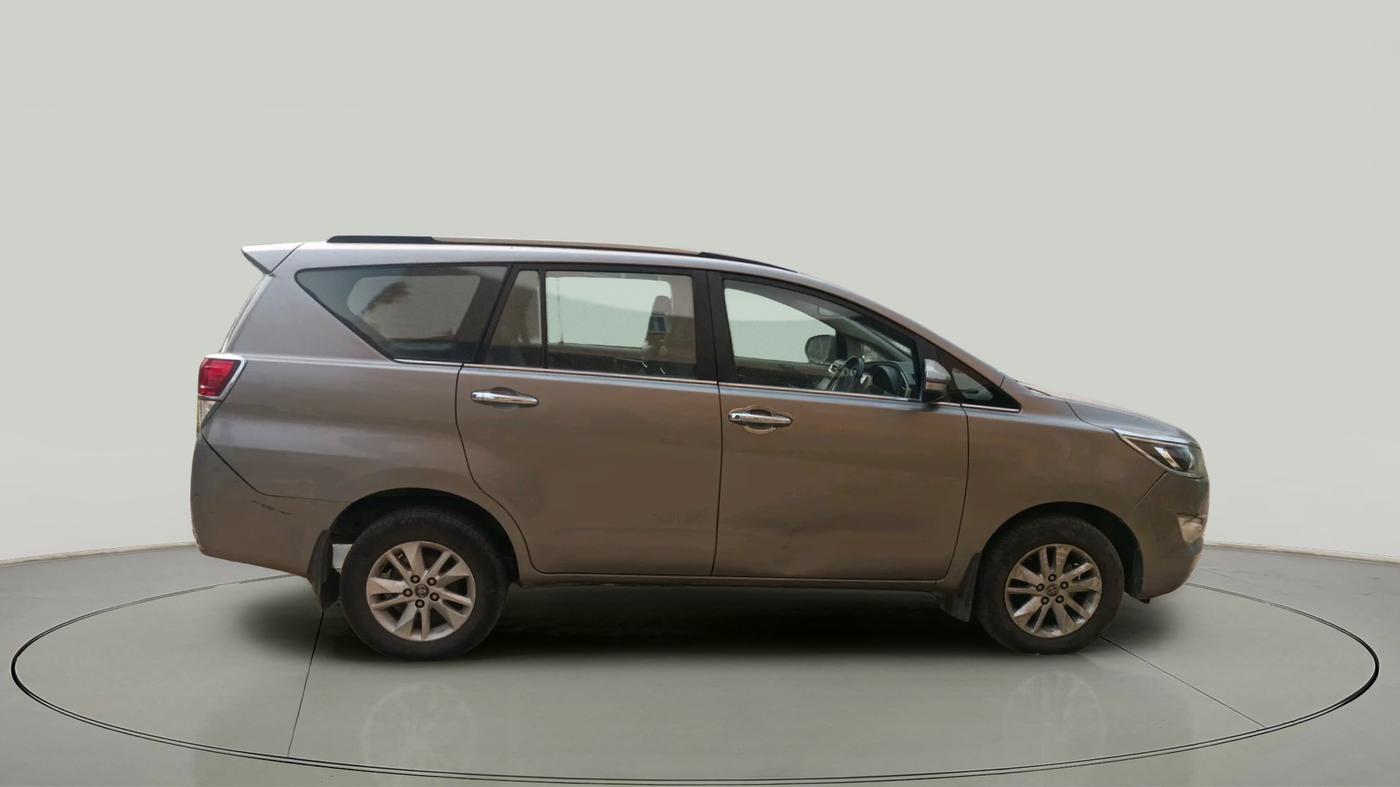 2016 Toyota Innova Crysta 2.4 VX 8 STR, Diesel, Manual, 1,13,230 km, exterior