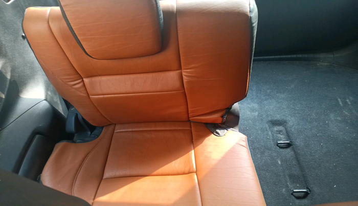 2016 Toyota Innova Crysta 2.4 VX 8 STR, Diesel, Manual, 1,13,230 km, interior