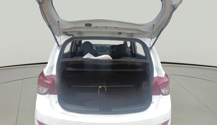 2016 Hyundai Grand i10 SPORTZ 1.2 KAPPA VTVT, Petrol, Manual, 1,39,395 km, exterior