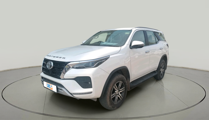 2023 Toyota Fortuner 4X2 AT 2.8 DIESEL, Diesel, Automatic, 25,266 km, exterior