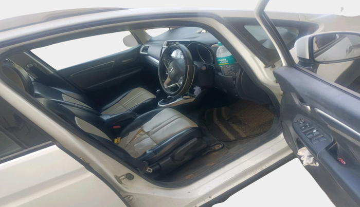 2017 Honda WR-V 1.5L I-DTEC VX MT, Diesel, Manual, 1,66,618 km, interior