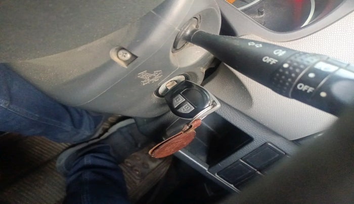 2010 Maruti Wagon R 1.0 VXI, Petrol, Manual, 65,656 km, interior