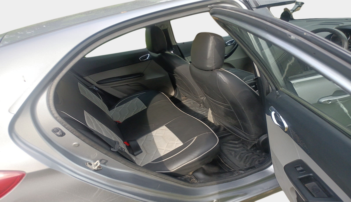 2018 Tata Tiago XZ PETROL, Petrol, Manual, 56,317 km, interior