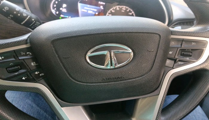 2021 Tata Harrier XZA SUNROOF 2.0L, Diesel, Automatic, 65,216 km, interior