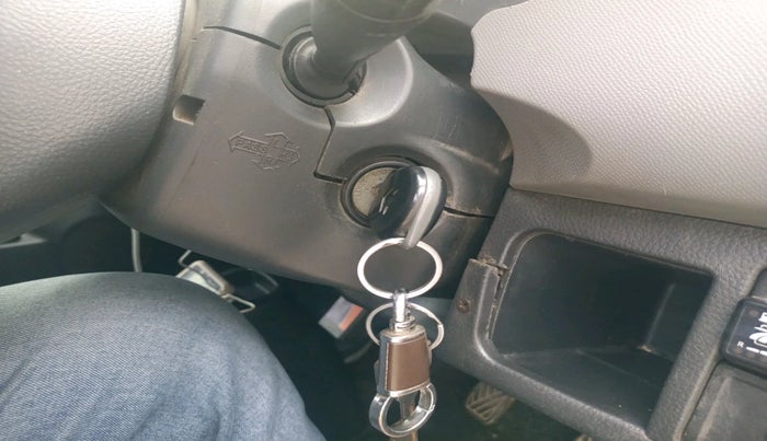 2011 Maruti Wagon R 1.0 VXI, CNG, Manual, 1,55,458 km, interior