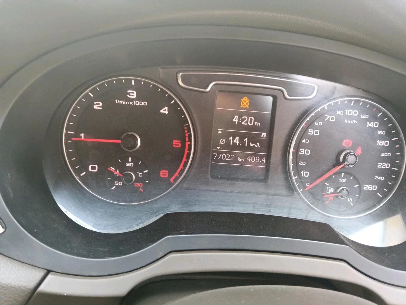 2014 Audi Q3 2.0 TDI, Diesel, Automatic, 77,022 km, interior
