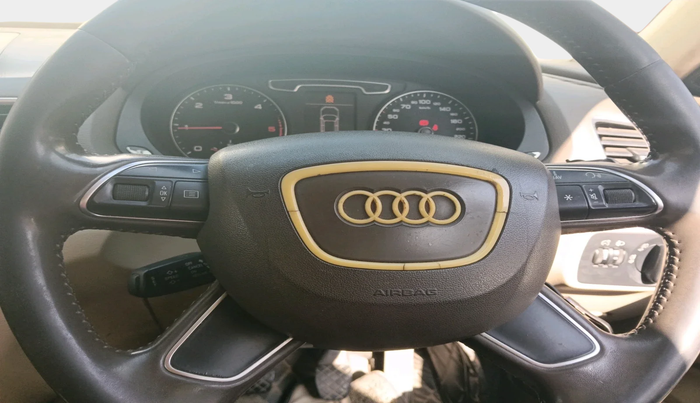 2014 Audi Q3 2.0 TDI, Diesel, Automatic, 77,022 km, interior