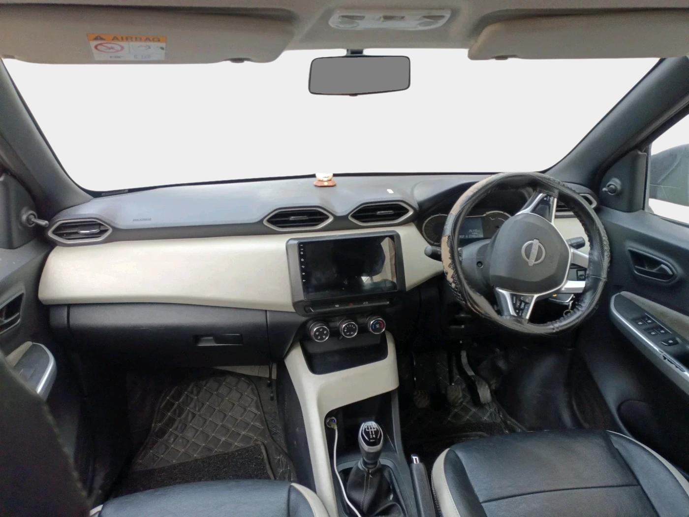 2023 Nissan MAGNITE XE, Petrol, Manual, 27,000 km, interior