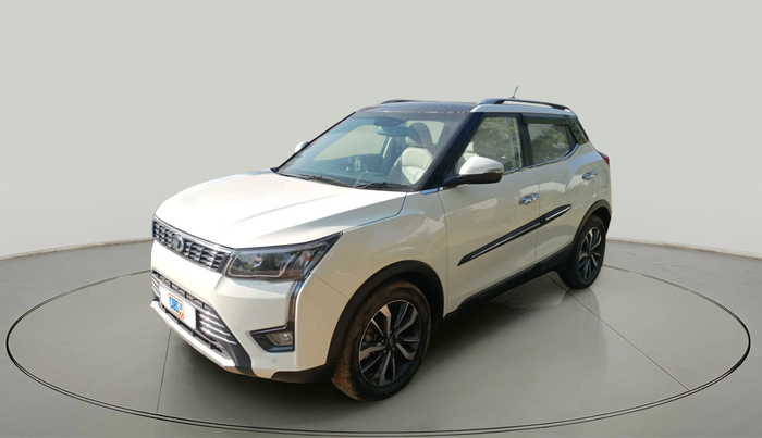 2019 Mahindra XUV300 W8 (O) 1.5 DIESEL, Diesel, Manual, 1,14,847 km, exterior