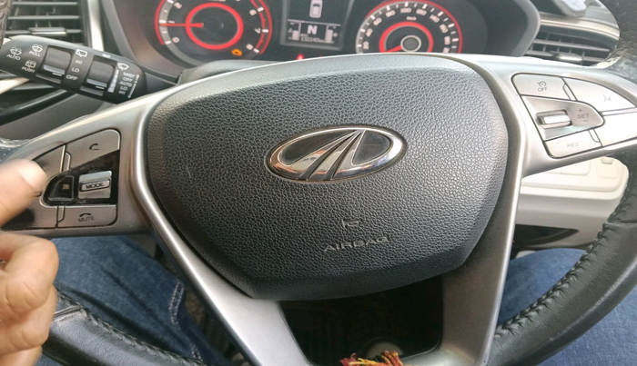 2019 Mahindra XUV300 W8 1.2 PETROL, Petrol, Manual, 1,32,140 km, interior