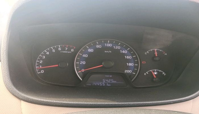 2015 Hyundai Xcent BASE 1.2, Petrol, Manual, 1,44,551 km, interior