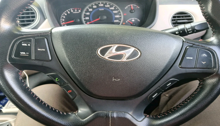 2015 Hyundai Grand i10 SPORTZ 1.2 KAPPA VTVT, Petrol, Manual, 83,786 km, interior