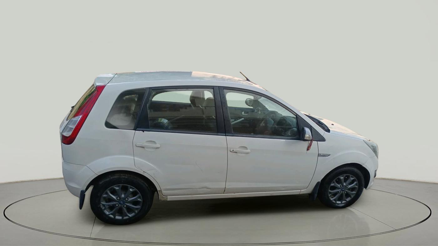 2015 Ford New Figo TITANIUM 1.2 PETROL MT, Petrol, Manual, 54,978 km, exterior