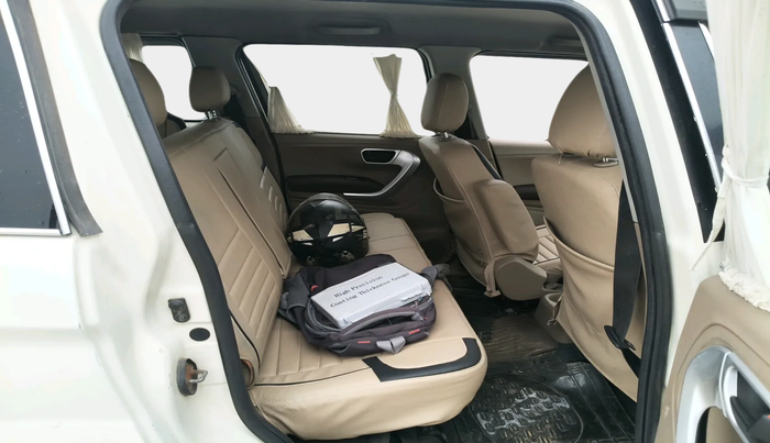 2016 Mahindra TUV300 T8, Diesel, Manual, 62,936 km, interior