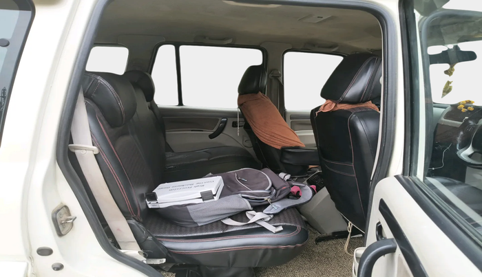 2020 Mahindra Scorpio S5, Diesel, Manual, 1,44,817 km, interior
