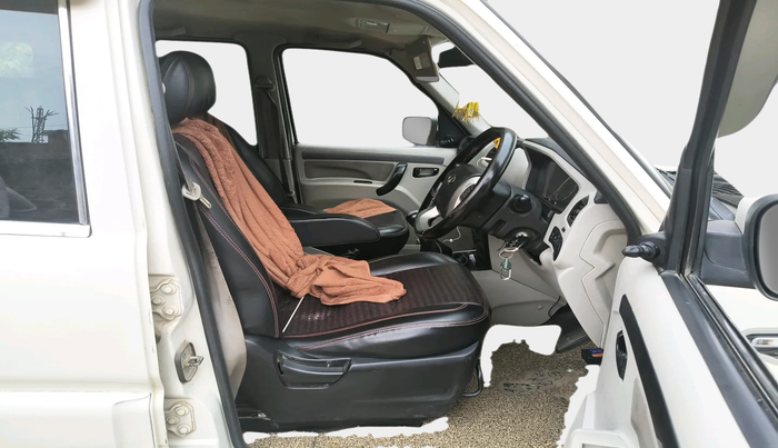 2020 Mahindra Scorpio S5, Diesel, Manual, 1,44,817 km, interior