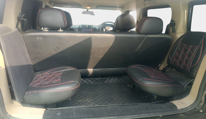 2023 Mahindra BOLERO NEO N10 R, Diesel, Manual, 48,715 km, interior