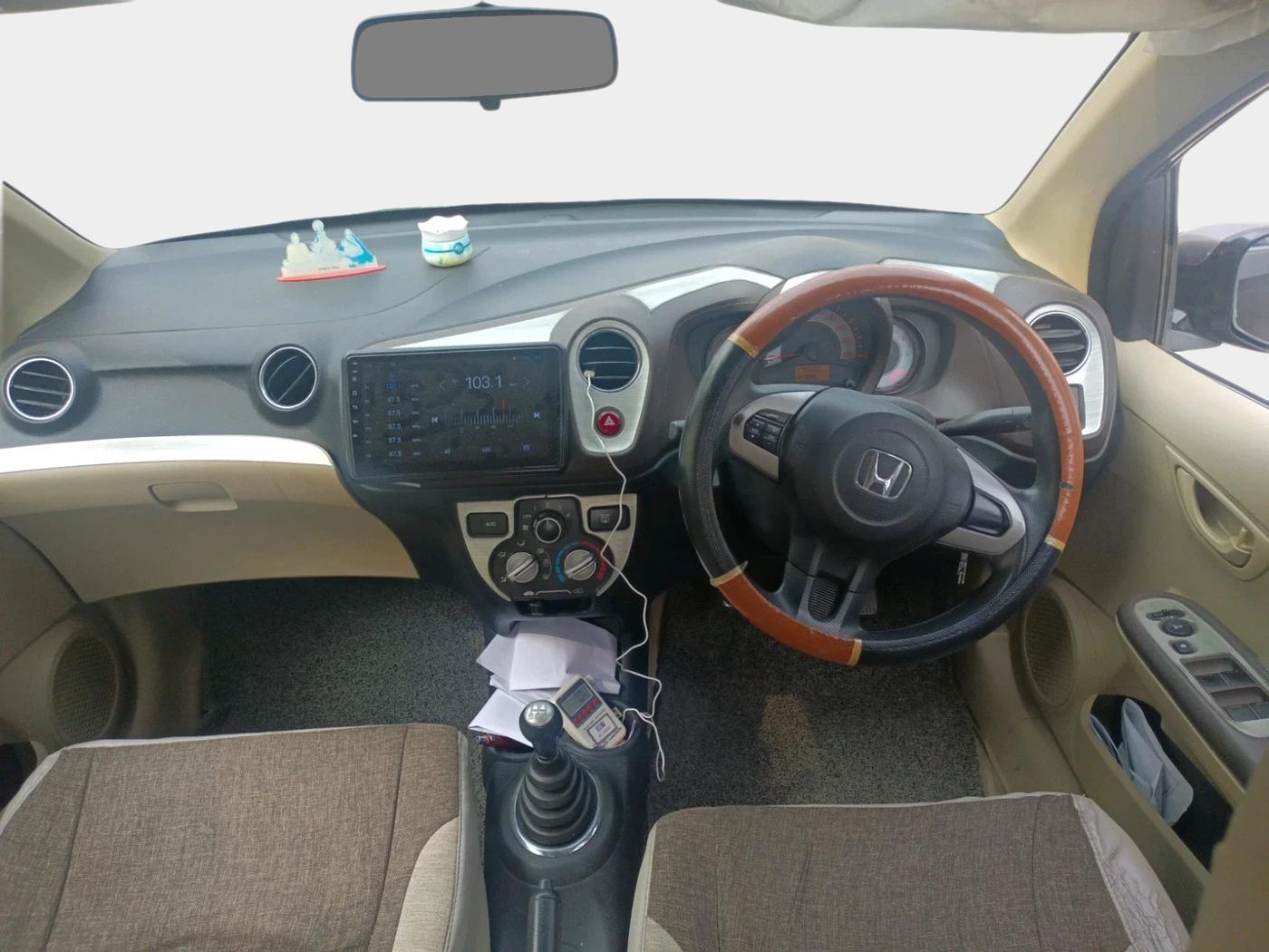 2013 Honda Brio S MT, Petrol, Manual, 1,16,882 km, interior
