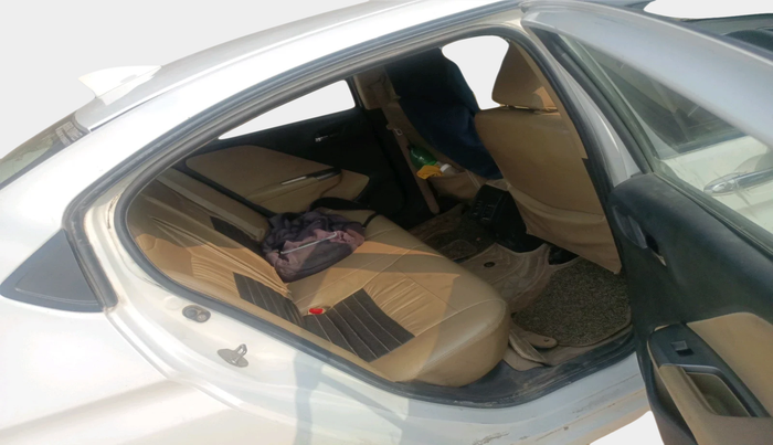 2016 Honda City 1.5L I-DTEC V, Diesel, Manual, 1,39,636 km, interior