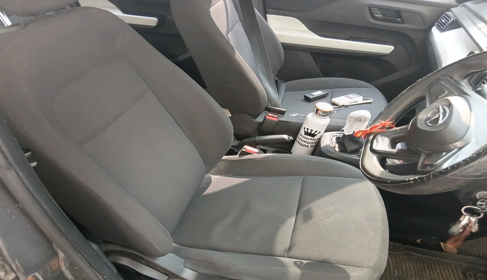 2023 Tata PUNCH PURE MT, Petrol, Manual, 27,044 km, interior