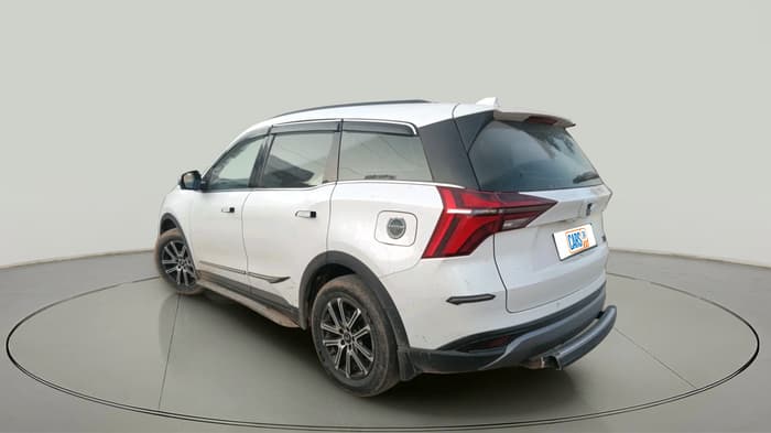 2023 Mahindra XUV700 AX 7 LUXURY D AT 7 STR, Diesel, Automatic, 1,04,251 km, exterior