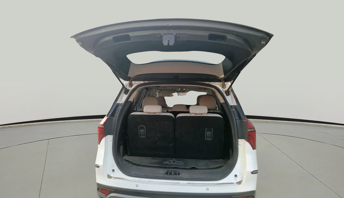 2023 Mahindra XUV700 AX 7 LUXURY D AT 7 STR, Diesel, Automatic, 1,04,251 km, exterior