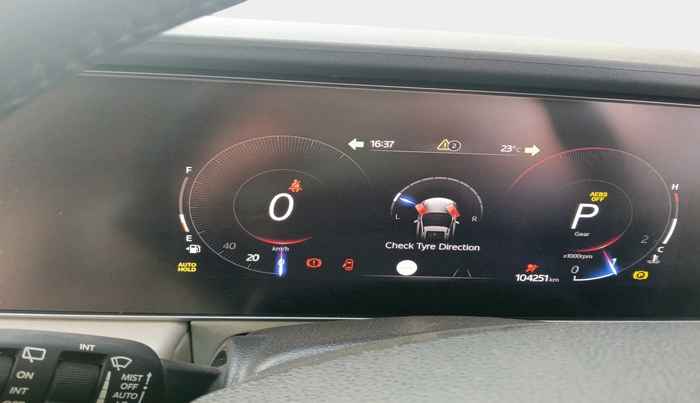 2023 Mahindra XUV700 AX 7 LUXURY D AT 7 STR, Diesel, Automatic, 1,04,251 km, interior