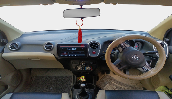 2015 Honda Mobilio 1.5L I-DTEC V, Diesel, Manual, 1,30,000 km, interior