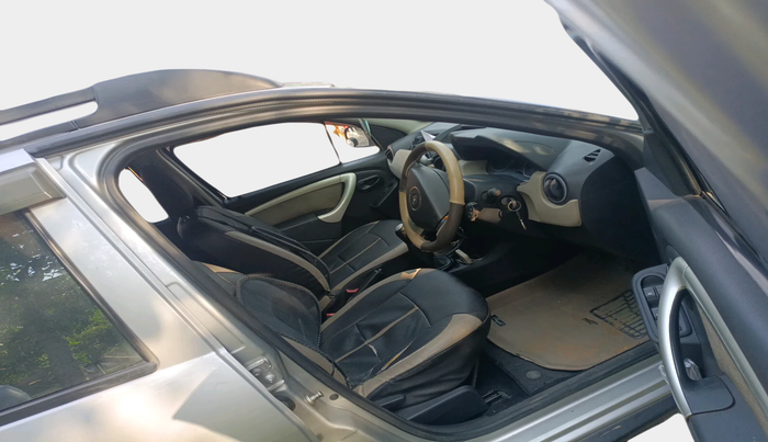 2014 Renault Duster 85 PS RXL DIESEL, Diesel, Manual, 1,05,401 km, interior