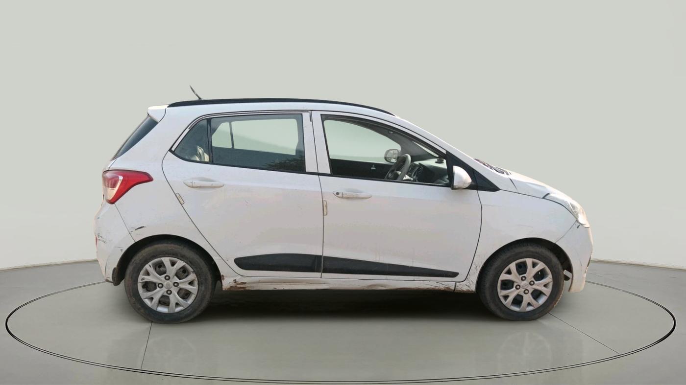 2015 Hyundai Grand i10 SPORTZ 1.1 CRDI, Diesel, Manual, 1,15,000 km, exterior