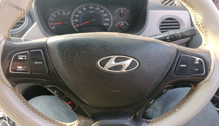 2015 Hyundai Grand i10 SPORTZ 1.1 CRDI, Diesel, Manual, 1,11,754 km, interior