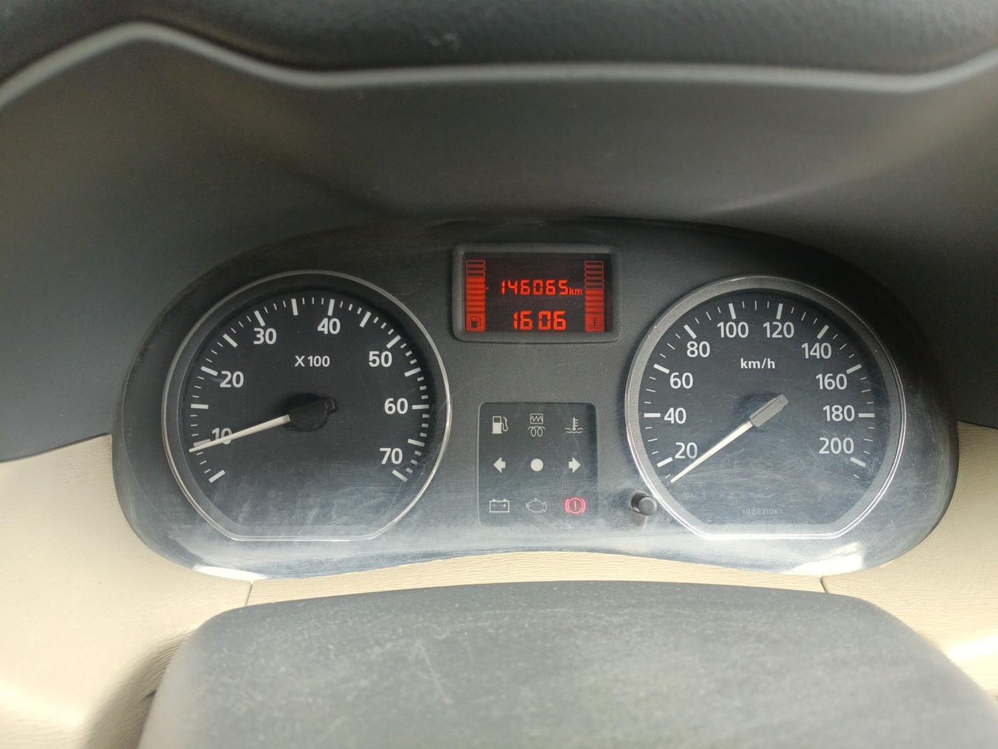 2015 Nissan Terrano XL (D), Diesel, Manual, 1,46,065 km, interior