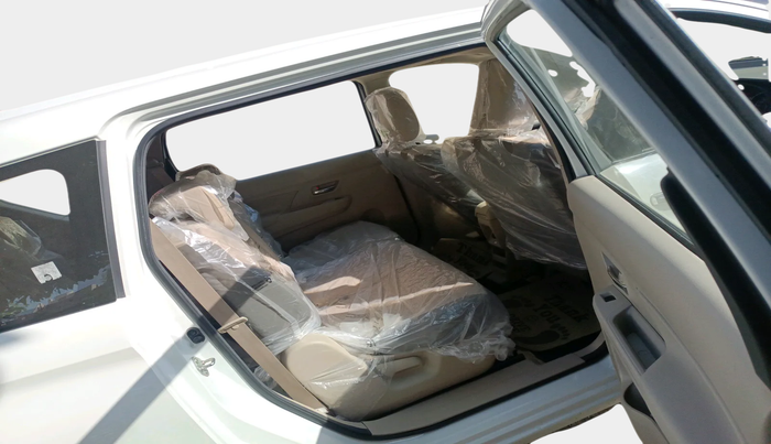 2024 Toyota RUMION G AT, Petrol, Automatic, 4,514 km, interior