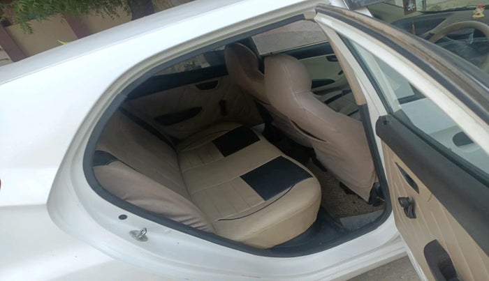 2017 Hyundai Eon ERA +, Petrol, Manual, 31,889 km, interior