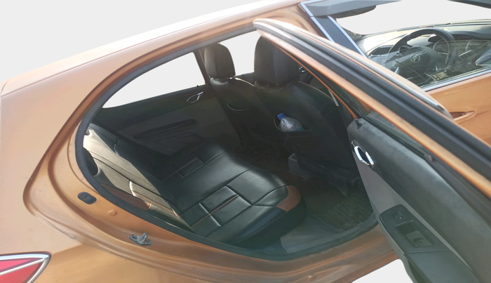 2016 Tata Tiago XZ PETROL, Petrol, Manual, 93,243 km, interior