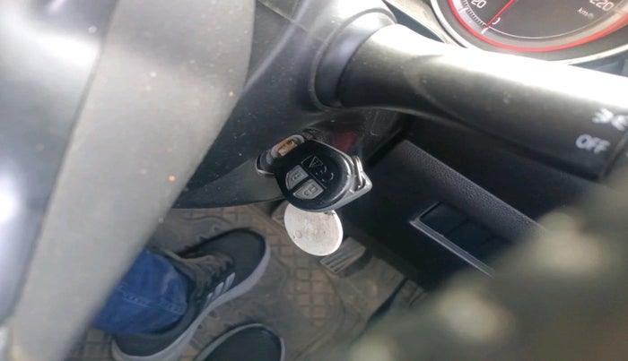 2019 Maruti Swift VXI, Petrol, Manual, 1,19,630 km, interior